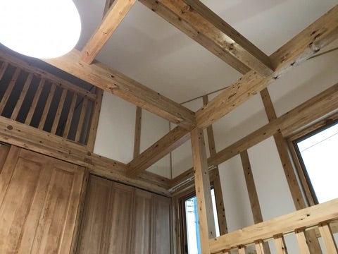 ビルトインガレージ付き住宅
