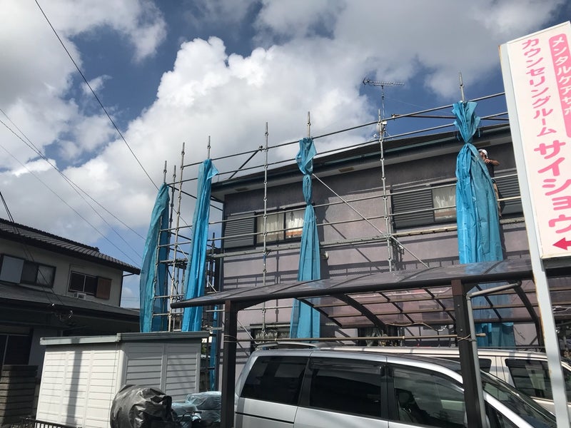 先輩宅の塗装工事が始まりました！